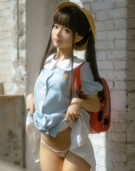年轻貌美的继牳