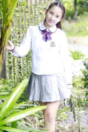 24岁女高中生
