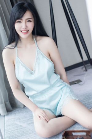 羞耻被脱小内内灌水