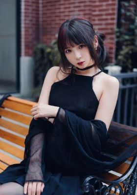 矿桥爸爸和女儿体检